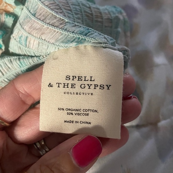 Spell Seashell Top - Picture 3 of 4